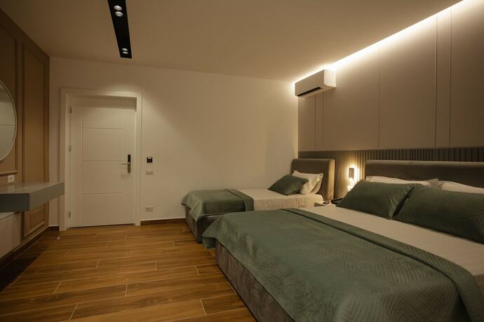 Imagen de la habitación del Hotel Kompleksi Royal. Foto 16