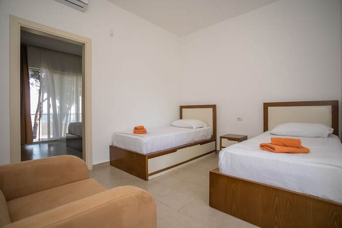 Imagen general del Hotel Kompleksi Royal. Foto 6