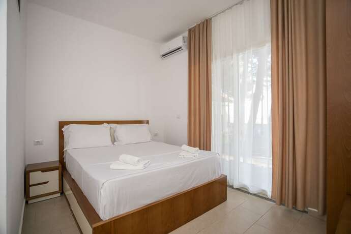 Imagen de la habitación del Hotel Kompleksi Royal. Foto 19