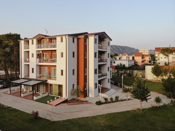 Imagen general del Hotel Kompleksi Royal. Foto 11