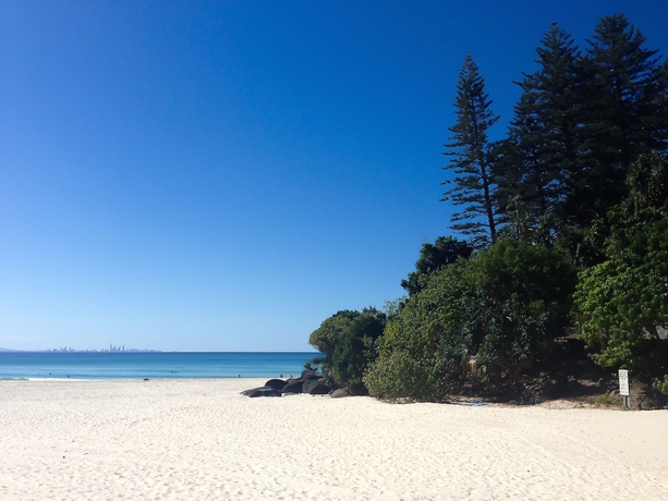 Imagen de los exteriores del Hotel Komune - Gold Coast. Foto 14