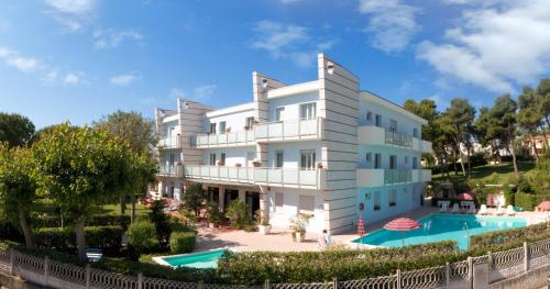 Imagen general del Hotel Kon Tiki. Foto 3