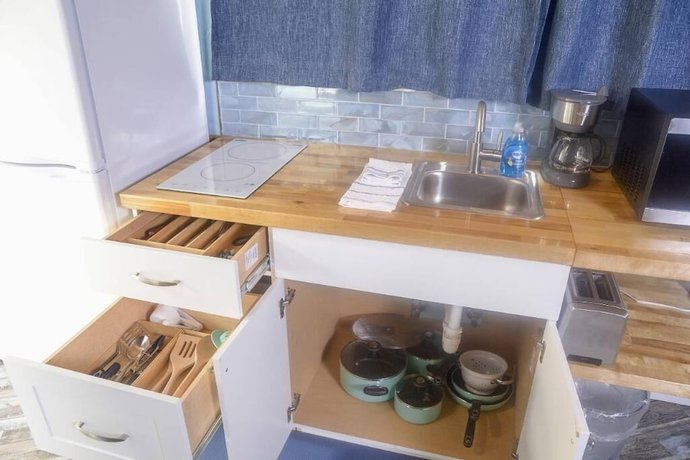 Imagen de la habitación del Hotel Kon Tiki Inn. Foto 2