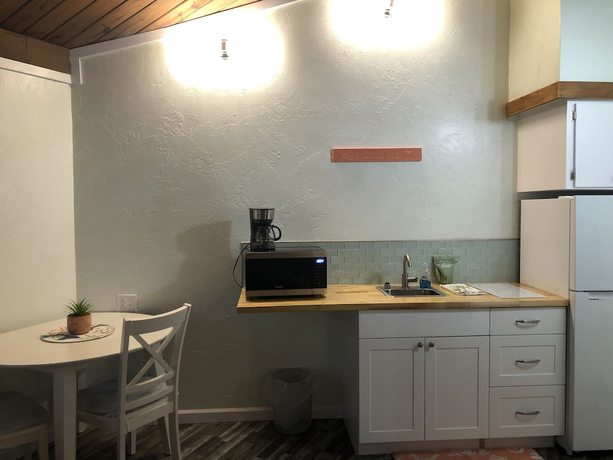 Imagen de la habitación del Hotel Kon Tiki Inn. Foto 9