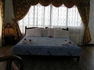 Imagen de la habitación del Hotel Kon Tiki Marina. Foto 12