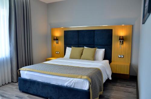 Imagen de la habitación del Hotel Konak. Foto 14