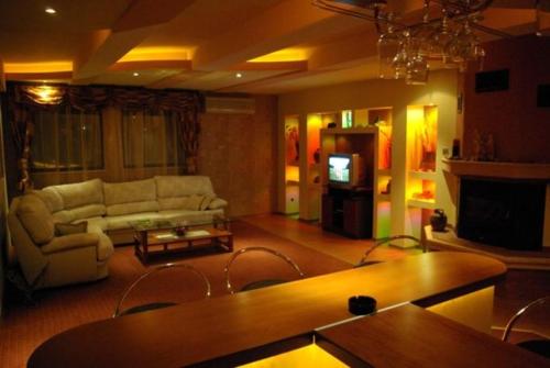 Imagen de la habitación del Hotel Konak. Foto 15