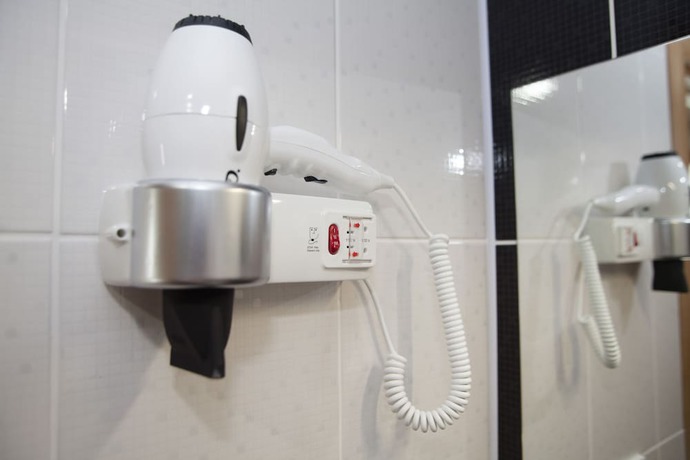 Imagen de la habitación del Hotel Konaks Otel. Foto 7