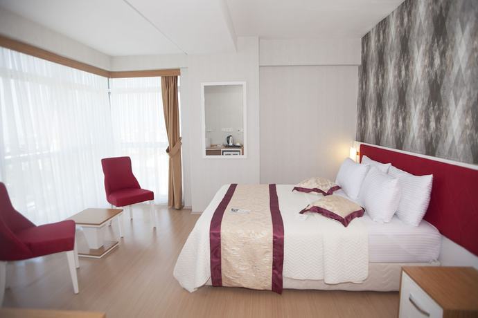 Imagen de la habitación del Hotel Konaks Otel. Foto 10