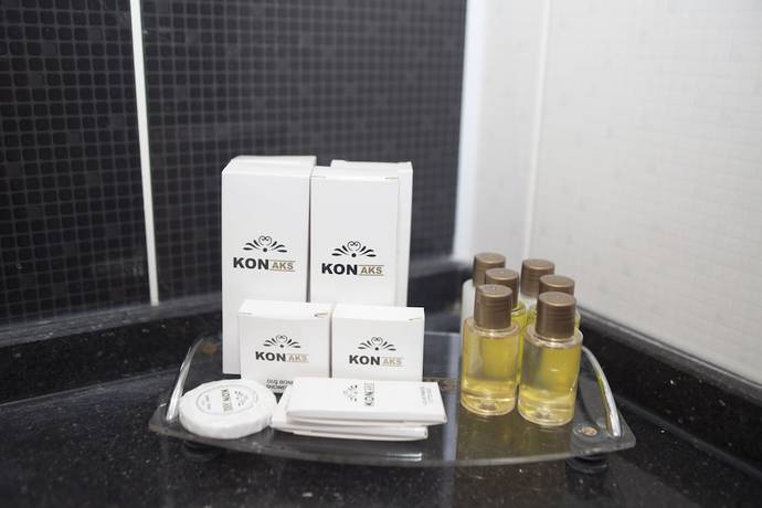 Imagen de la habitación del Hotel Konaks Otel. Foto 12