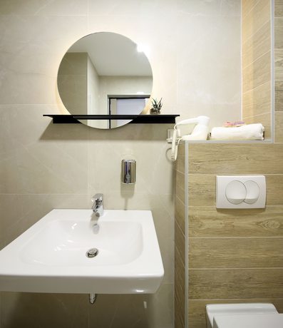 Imagen de la habitación del Hotel Koncept Residence, Sarajevo. Foto 18