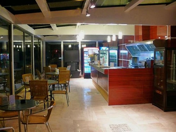 Imagen del bar/restaurante del Hotel Kondu. Foto 5