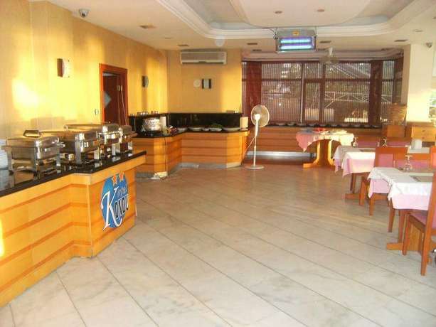 Imagen del bar/restaurante del Hotel Kondu. Foto 7