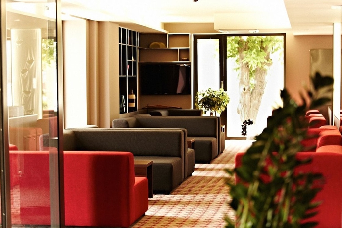 Imagen de los interiores del Hotel Kongres Roca. Foto 16