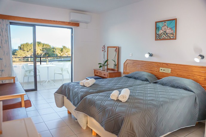 Imagen de la habitación del Hotel Konnos Bay Gardens. Foto 10