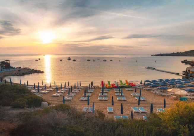 Imagen de los exteriores del Hotel Konnos Bay Gardens. Foto 14