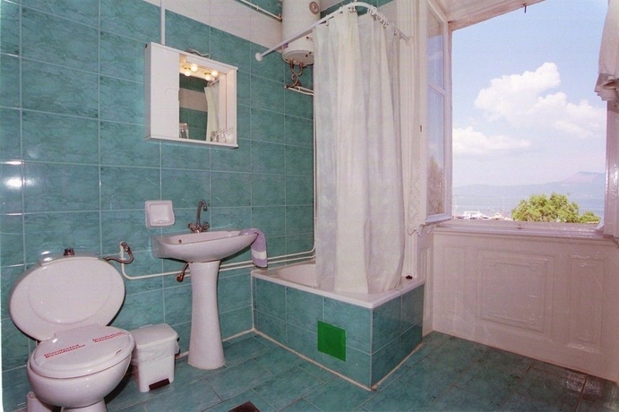 Imagen de la habitación del Hotel Konstantinoupolis. Foto 7