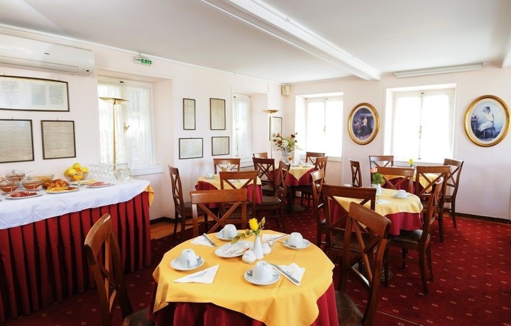 Imagen del bar/restaurante del Hotel Konstantinoupolis. Foto 3