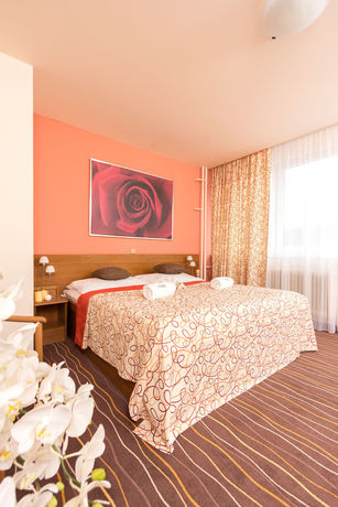 Imagen de la habitación del Hotel Kontakt Wellness. Foto 8