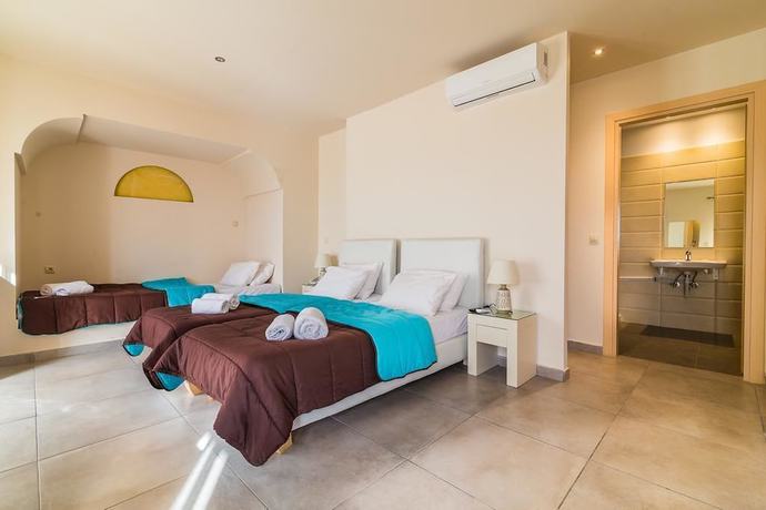 Imagen de la habitación del Hotel Kontes. Foto 3