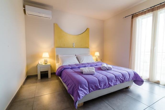 Imagen de la habitación del Hotel Kontes. Foto 7