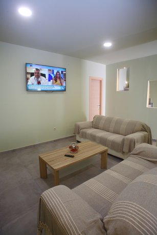 Imagen de los interiores del Hotel Kontes. Foto 18