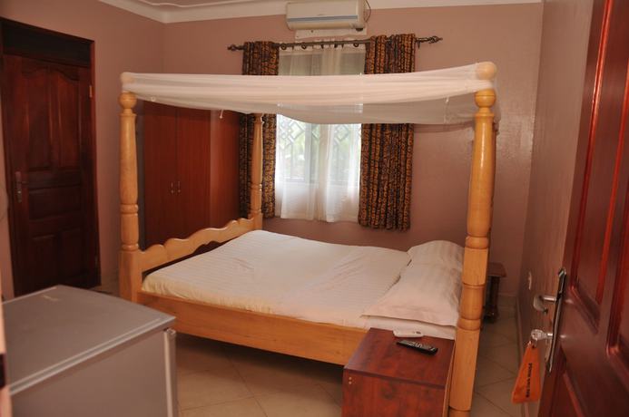 Imagen de la habitación del Hotel Kontiki Hoima. Foto 2