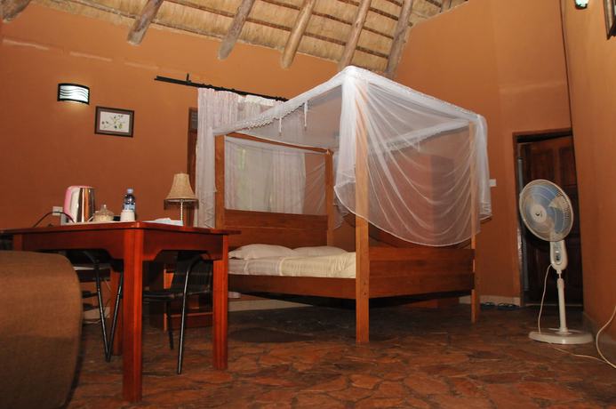 Imagen de la habitación del Hotel Kontiki Hoima. Foto 17