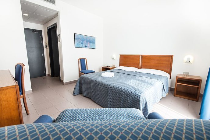 Imagen de la habitación del Hotel Kontiki, San Vincenzo. Foto 3