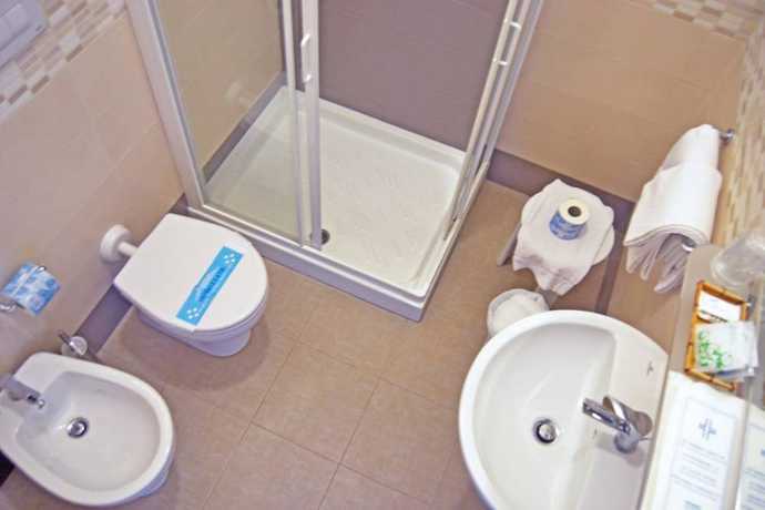 Imagen de la habitación del Hotel Kontiki, San Vincenzo. Foto 5