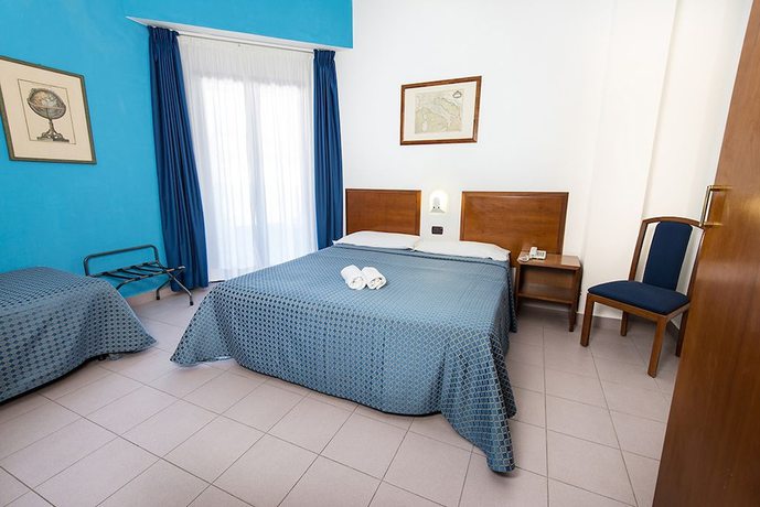 Imagen de la habitación del Hotel Kontiki, San Vincenzo. Foto 6