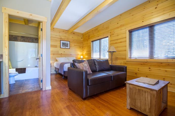 Imagen de la habitación del Hotel Kootenay Park Lodge. Foto 8