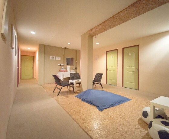 Imagen de los interiores del Hotel Koptel Budget Hotel. Foto 15