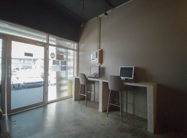 Imagen de los interiores del Hotel Koptel Budget Hotel. Foto 16