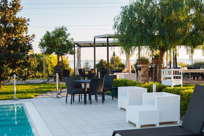 Imagen de los exteriores del Hotel Kora Park Resort. Foto 8