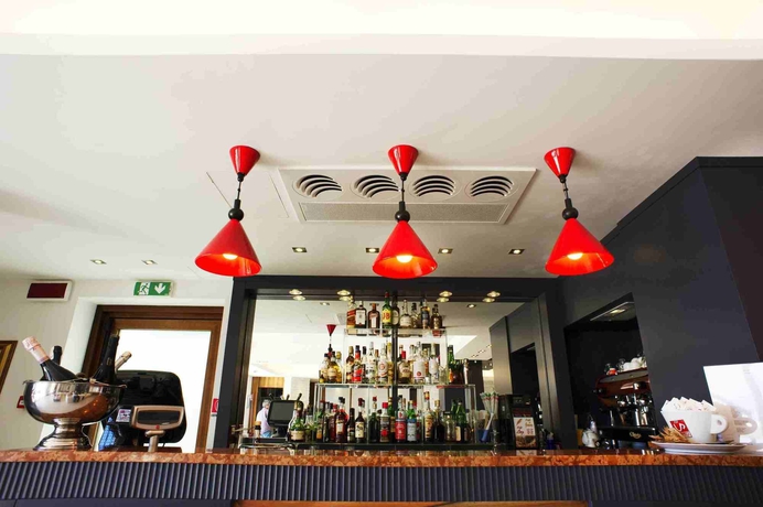Imagen del bar/restaurante del Hotel Kora Park Resort. Foto 3