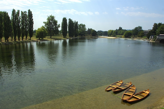 Imagen de los exteriores del Hotel Korana Srakovcic. Foto 8