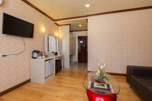 Imagen de la habitación del Hotel Korat. Foto 5
