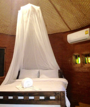 Imagen de los exteriores del Hotel Korawan Garden View. Foto 7
