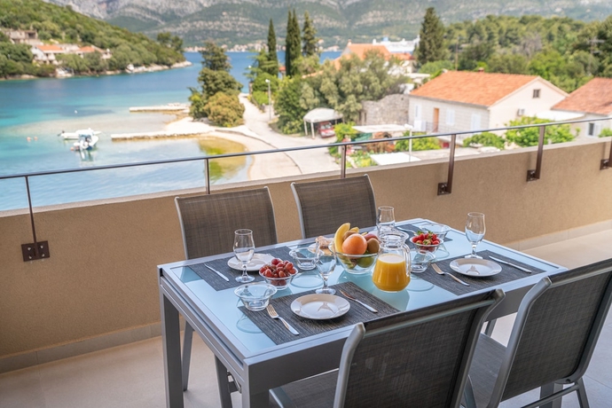 Imagen de la habitación del Hotel Korcula Hill. Foto 13