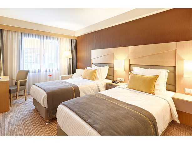 Imagen de la habitación del Hotel Kordon Cankaya. Foto 4