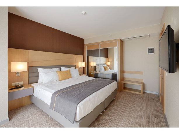 Imagen de la habitación del Hotel Kordon Cankaya. Foto 7
