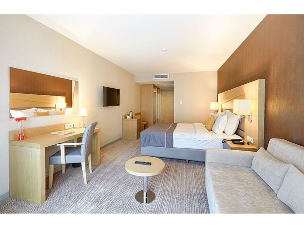 Imagen de la habitación del Hotel Kordon Cankaya. Foto 9