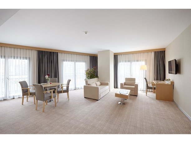 Imagen de la habitación del Hotel Kordon Cankaya. Foto 12