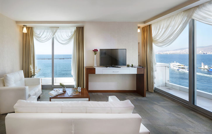 Imagen de los interiores del Hotel Kordon Pasaport. Foto 11