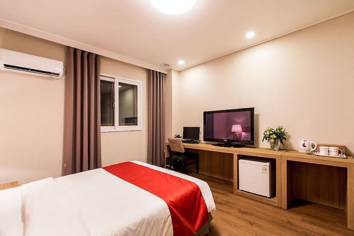 Imagen de la habitación del Hotel Korea Tourist. Foto 4