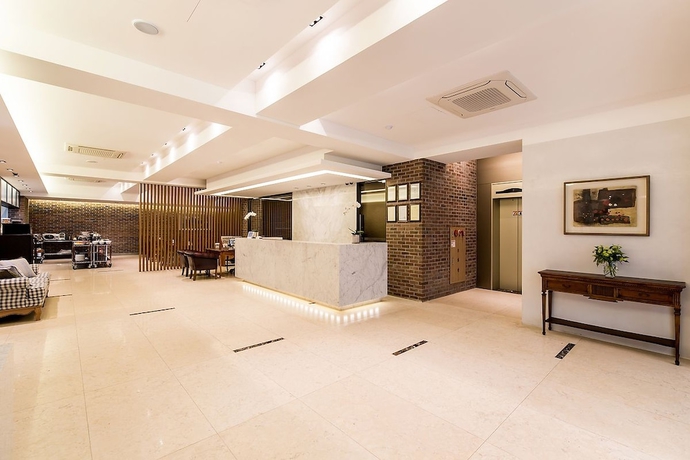 Imagen de los interiores del Hotel Korea Tourist. Foto 16