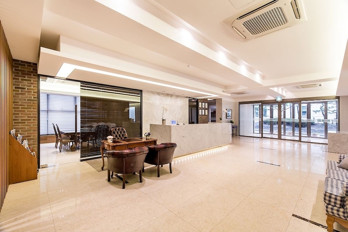 Imagen de los interiores del Hotel Korea Tourist. Foto 17