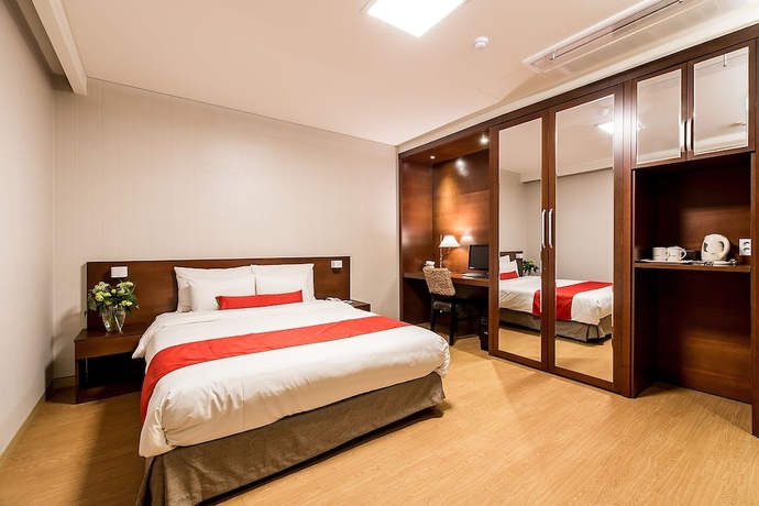 Imagen de la habitación del Hotel Korea Tourist. Foto 10