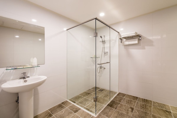 Imagen de la habitación del Hotel Korea Tourist. Foto 13